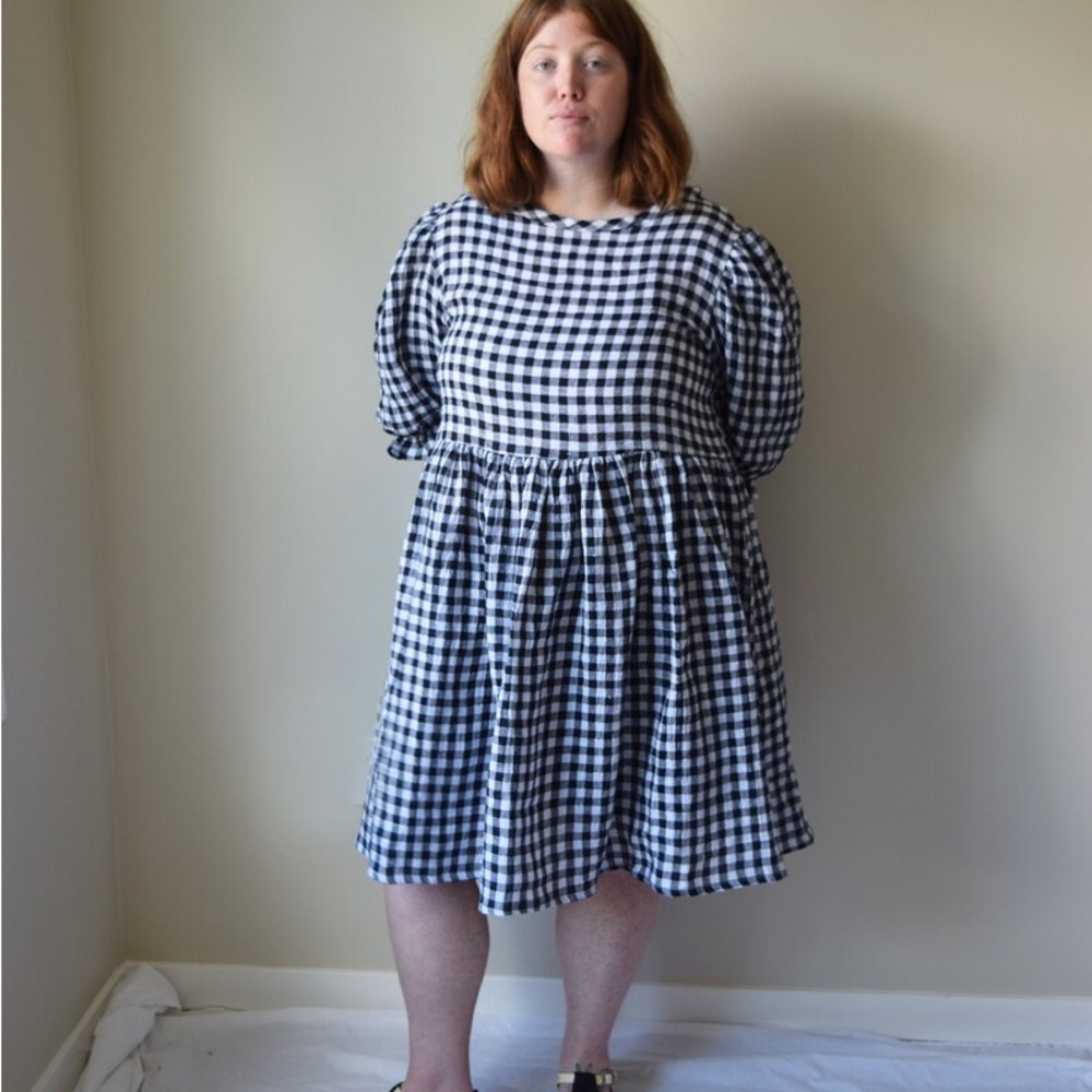 Gingham linen puff sleeve dress